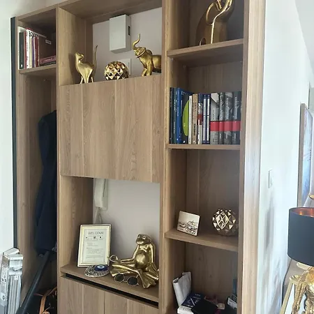 Golden Nest Lykavitos Stylish Escape Appartamento *