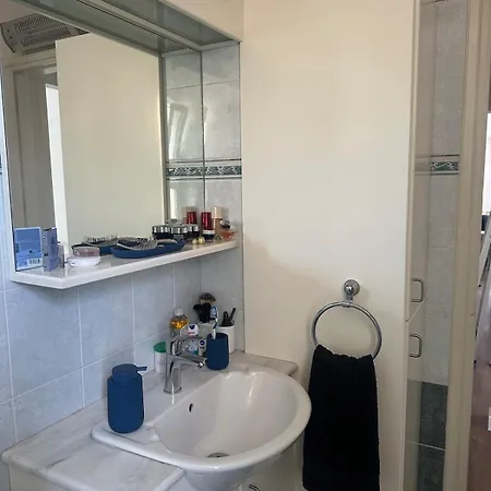 Apartamento Golden Nest Lykavitos Stylish Escape Nicosia