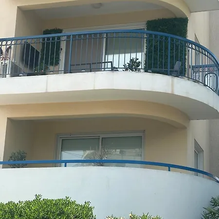 Golden Nest Lykavitos Stylish Escape Appartamento *